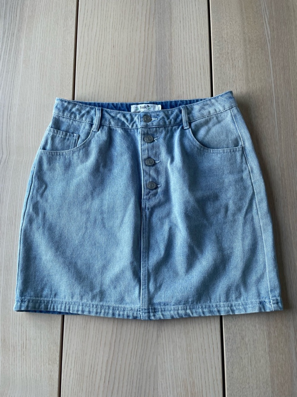 Simons Light Blue Denim Button-Front Mini Skirt ladies size medium Jean skirt